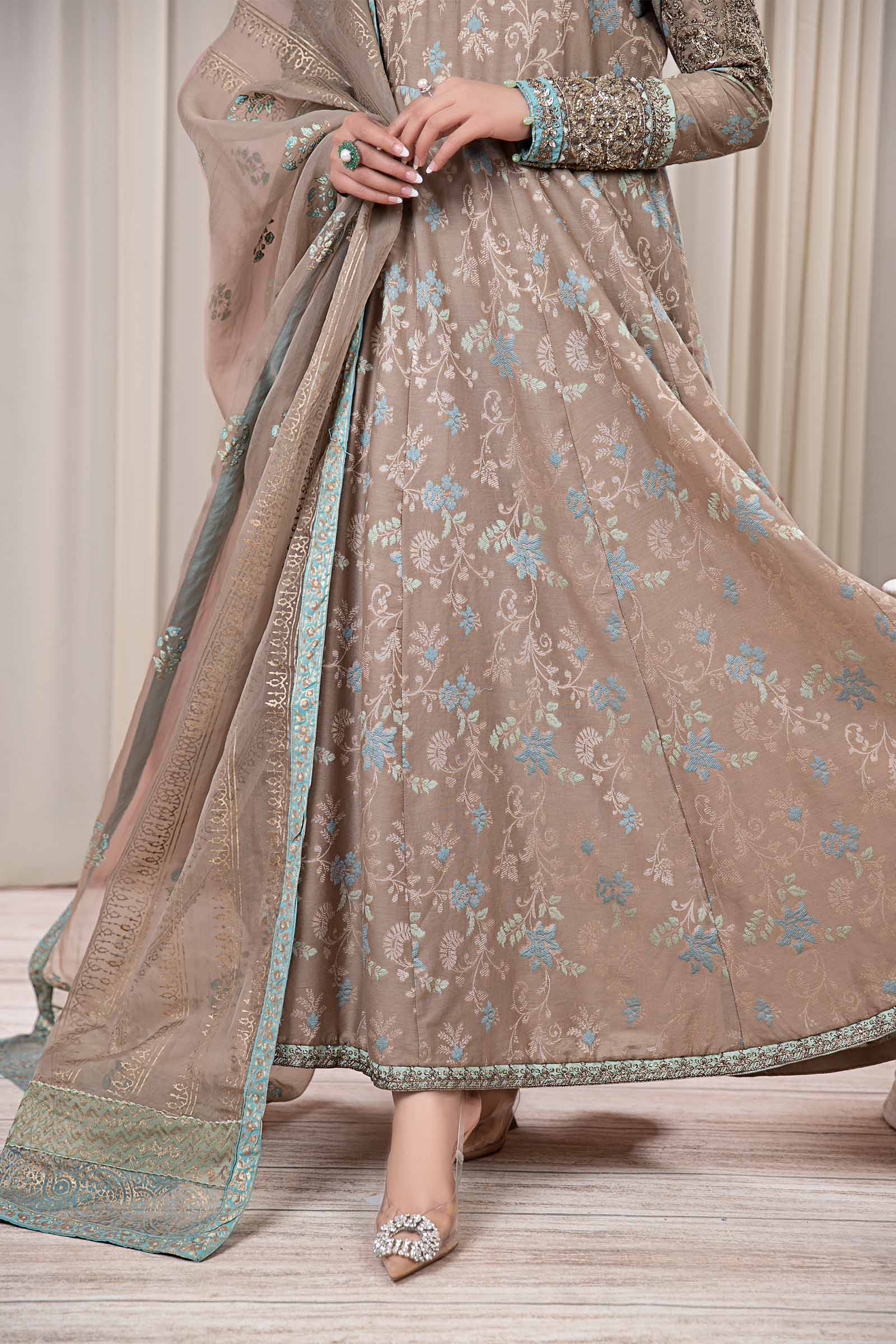 3 Piece Dyed Jacquard Broshia Suit - Image 4