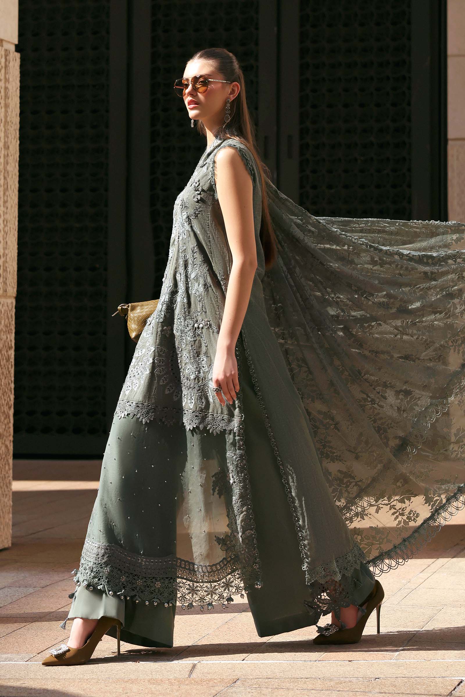 3 Piece Unstitched Embroidered Lawn Karandi Suit - Image 8