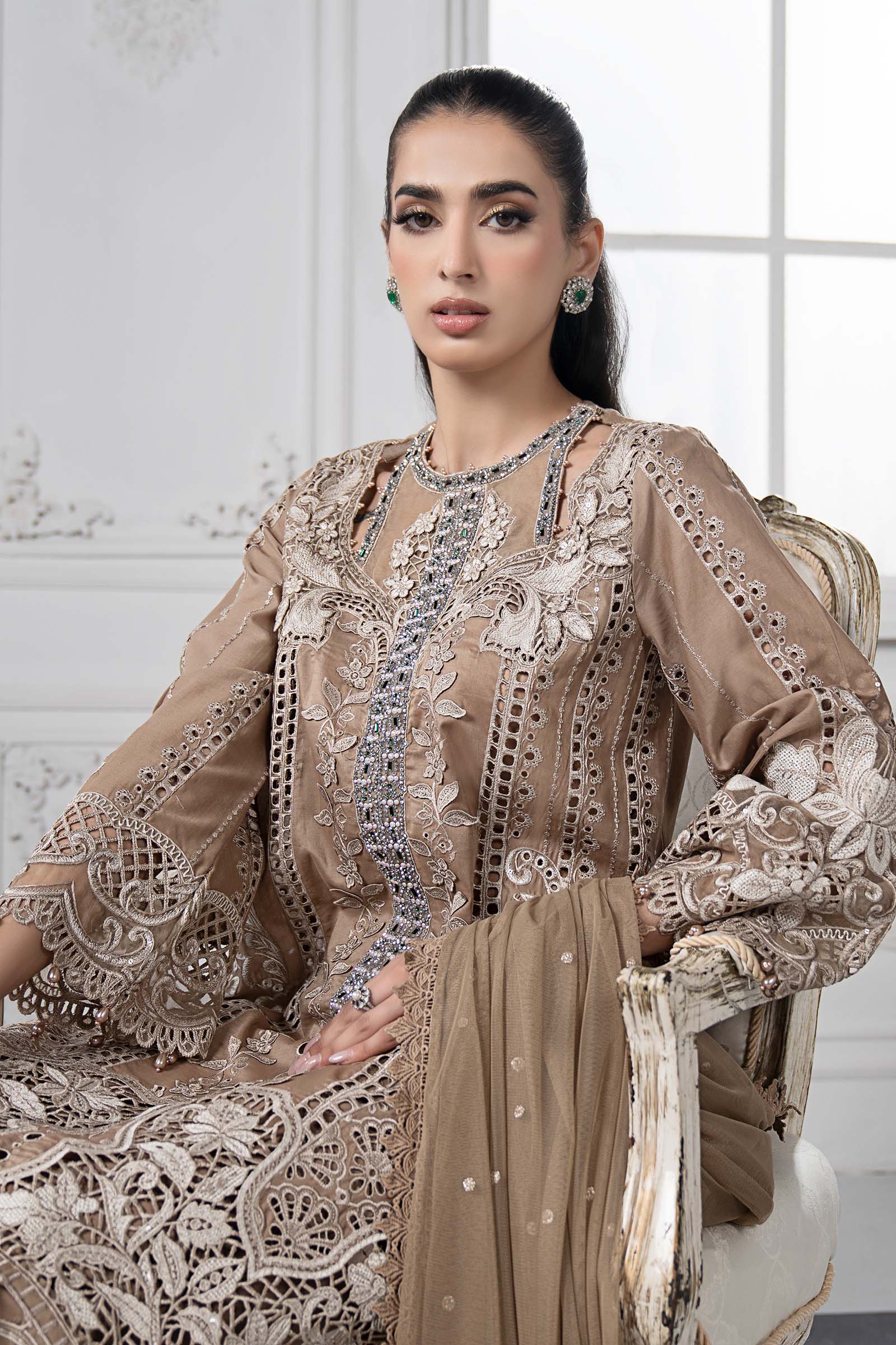 3 Piece Embroidered Lawn Suit | DS-2502-A - Image 4