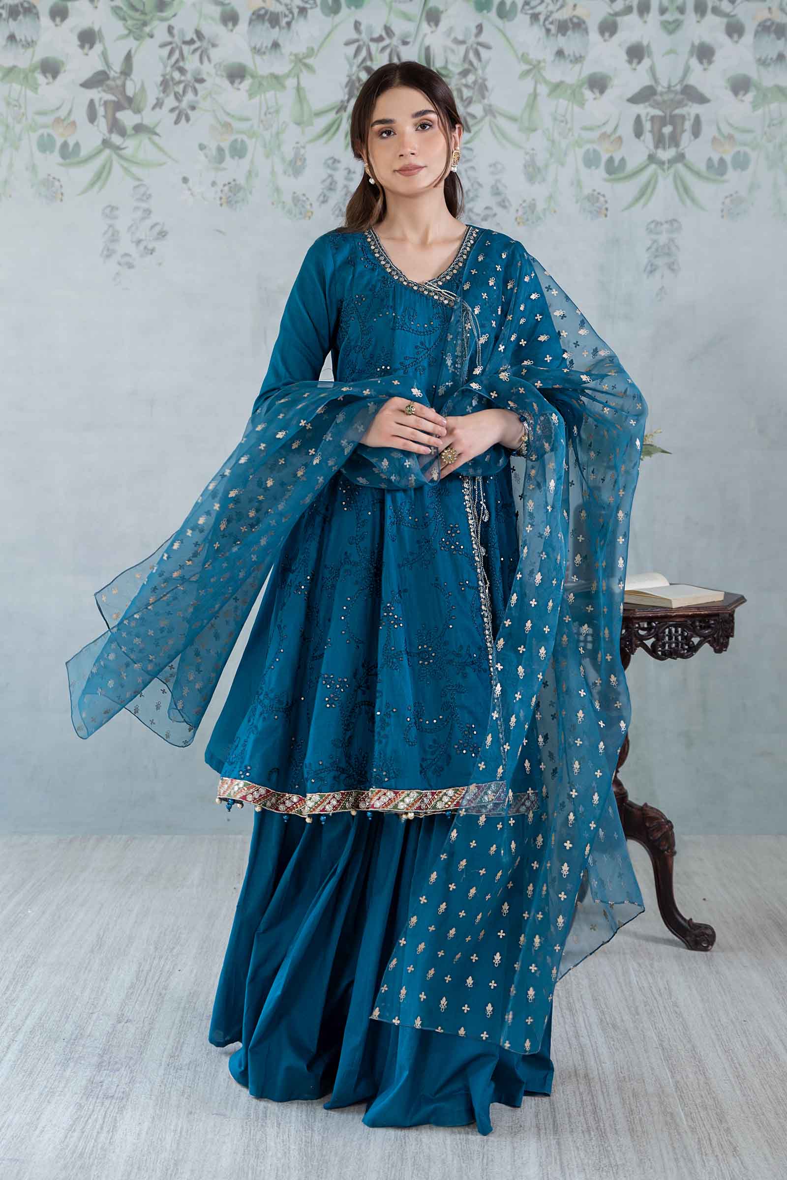 3 Piece Embroidered Net Suit - Image 6