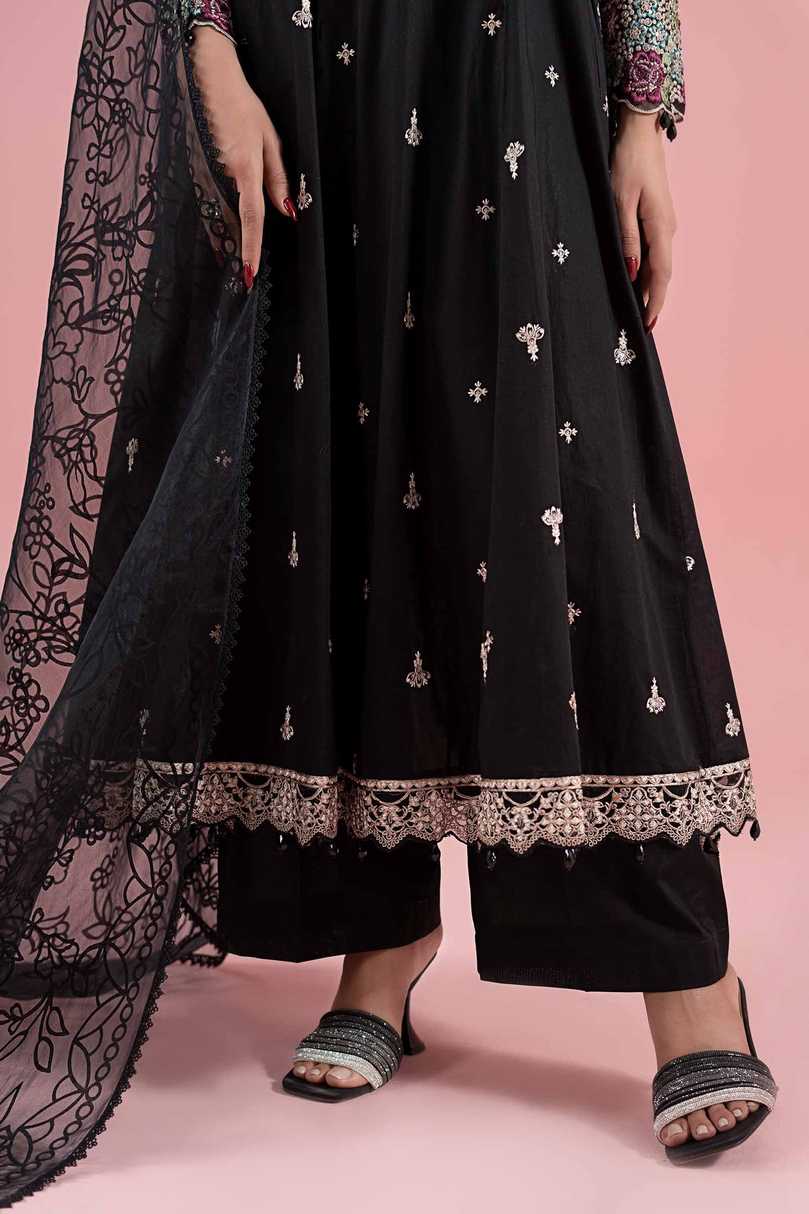 3 Piece Embroidered Lawn Suit - Image 4