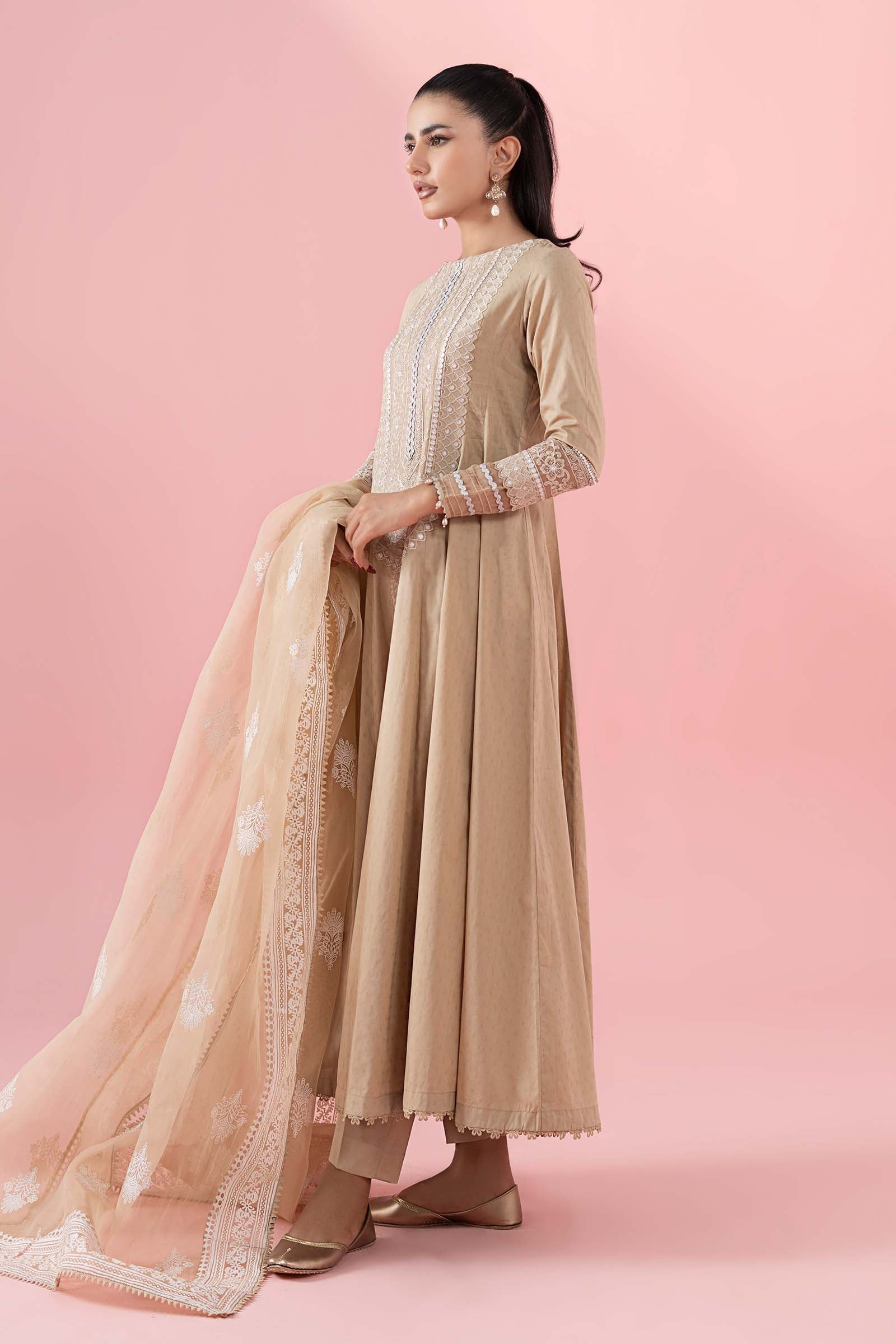3 Piece Embroidered Lawn Suit - Image 5