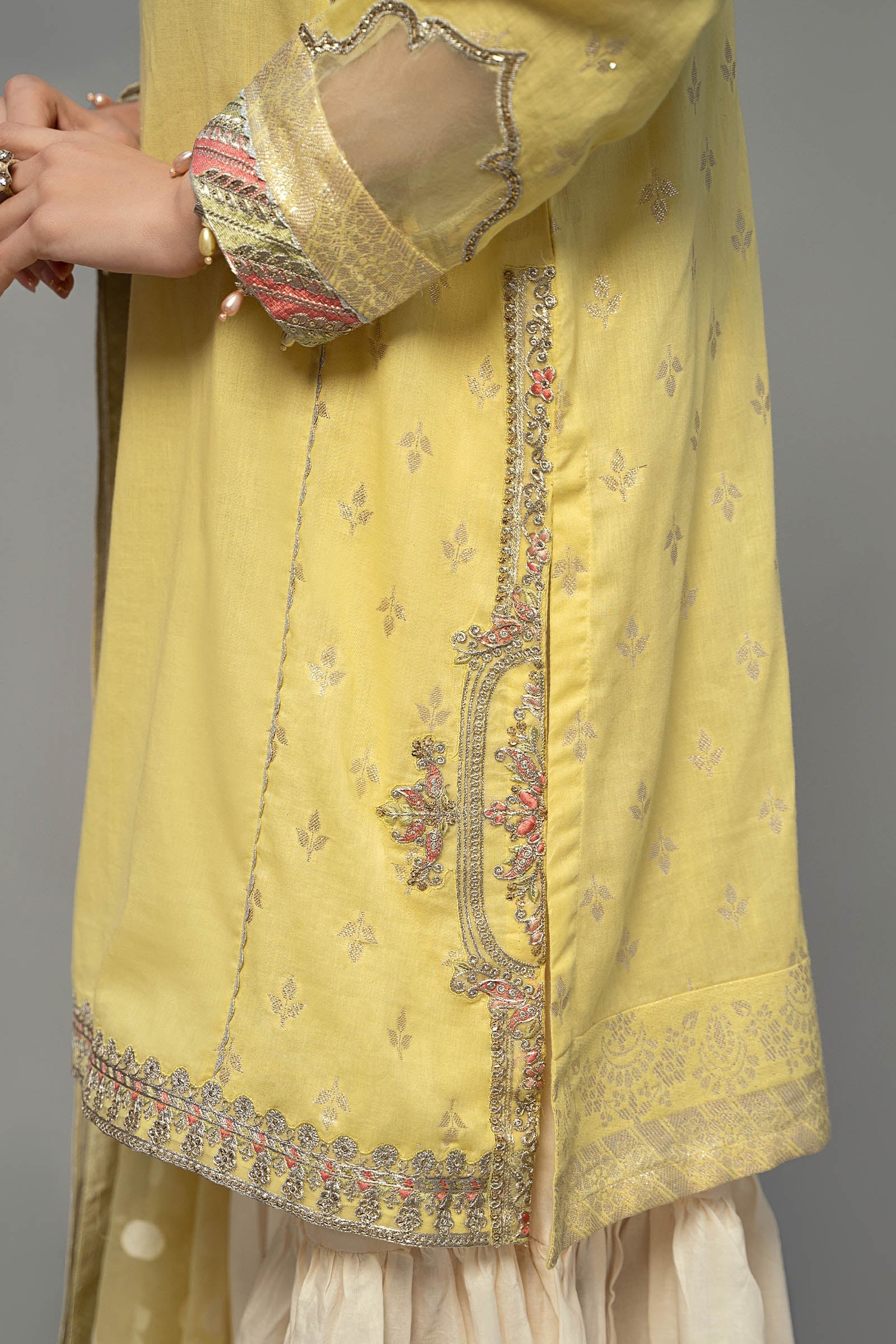 Suit Yellow DW-EF23-48 - Image 7