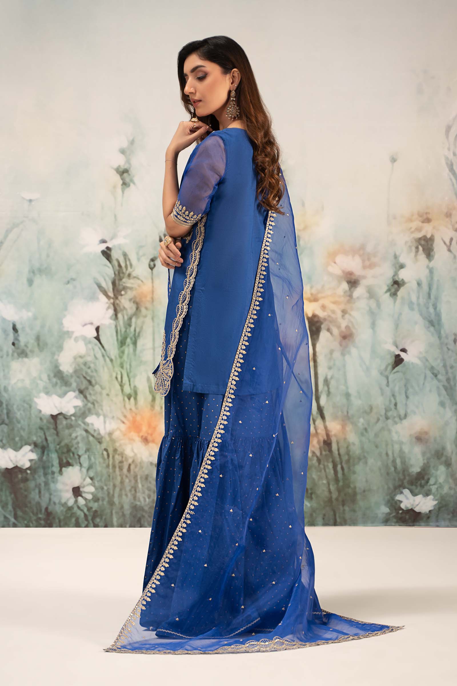 3 Piece Embroidered Lawn Suit - Image 6
