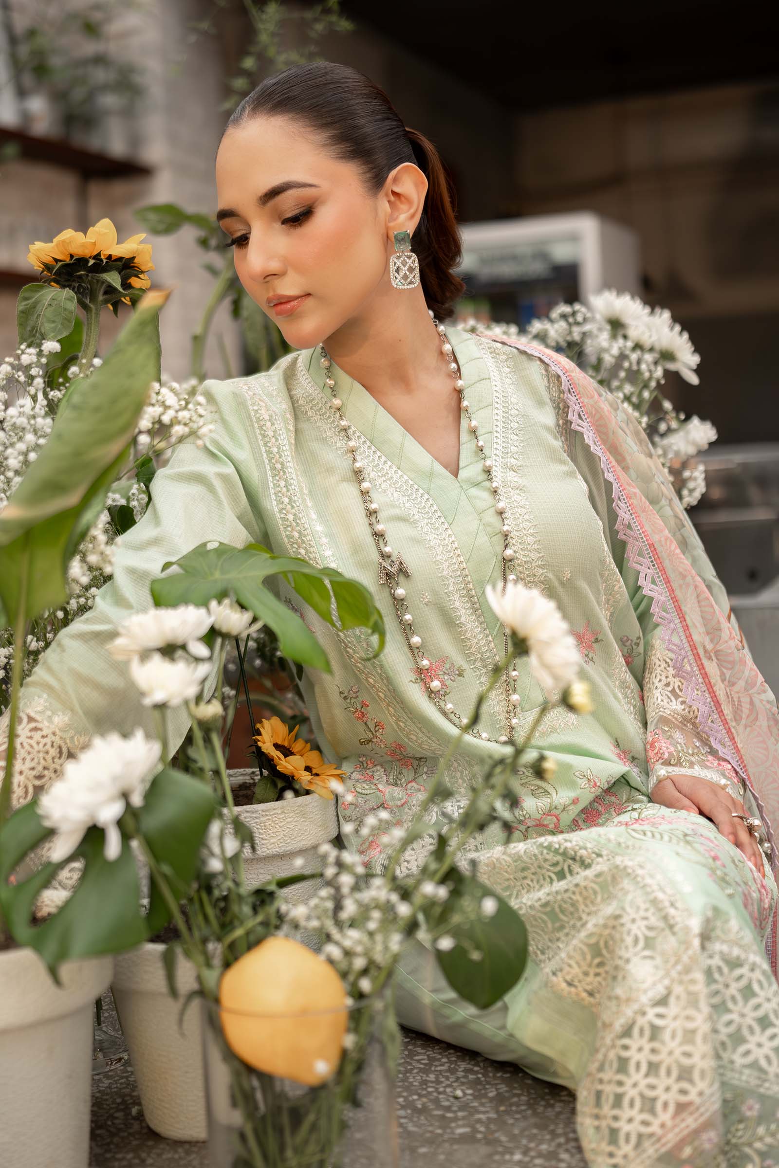 3 Piece Embroidered Dobby Lawn Suit - Image 3