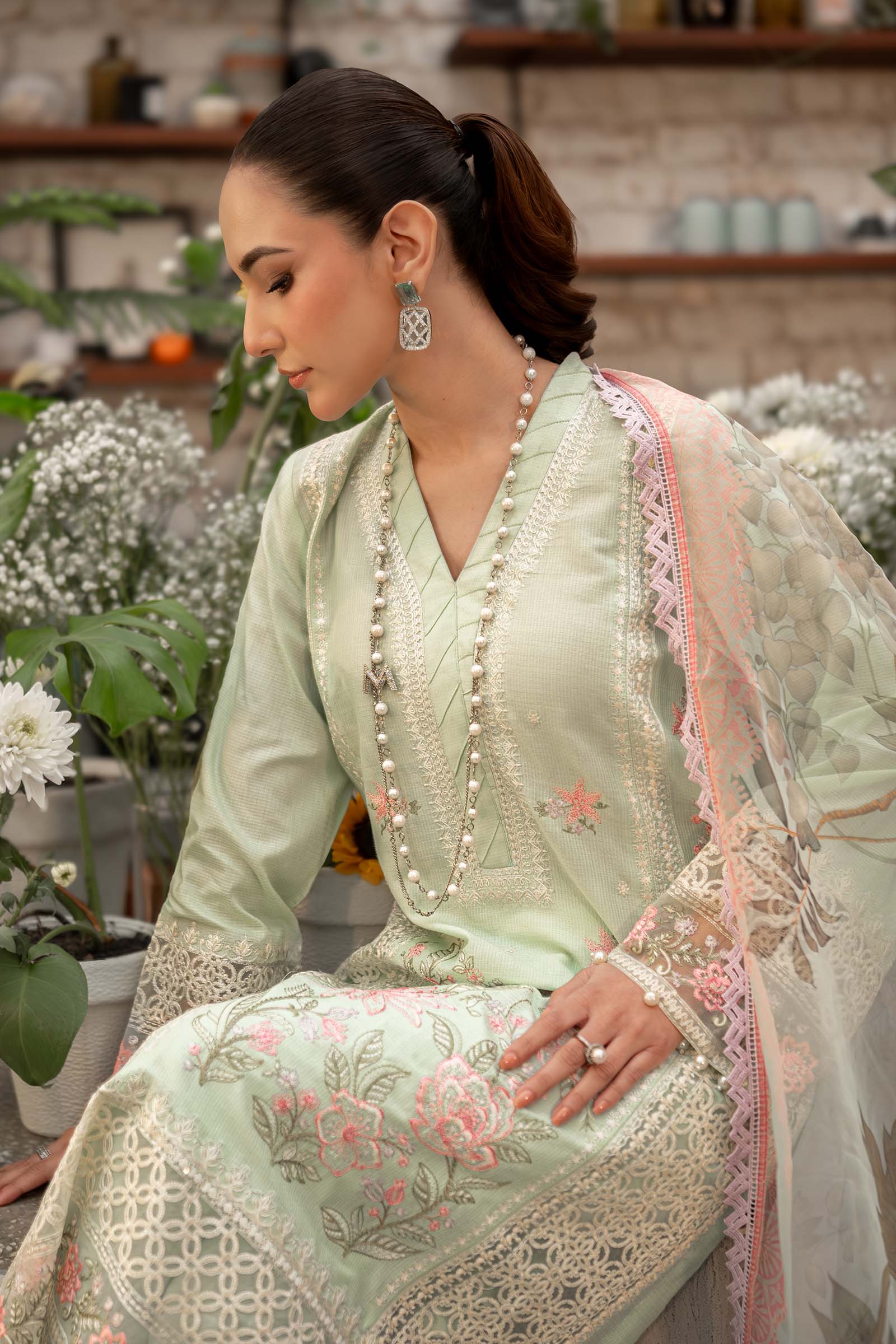 3 Piece Embroidered Dobby Lawn Suit - Image 4