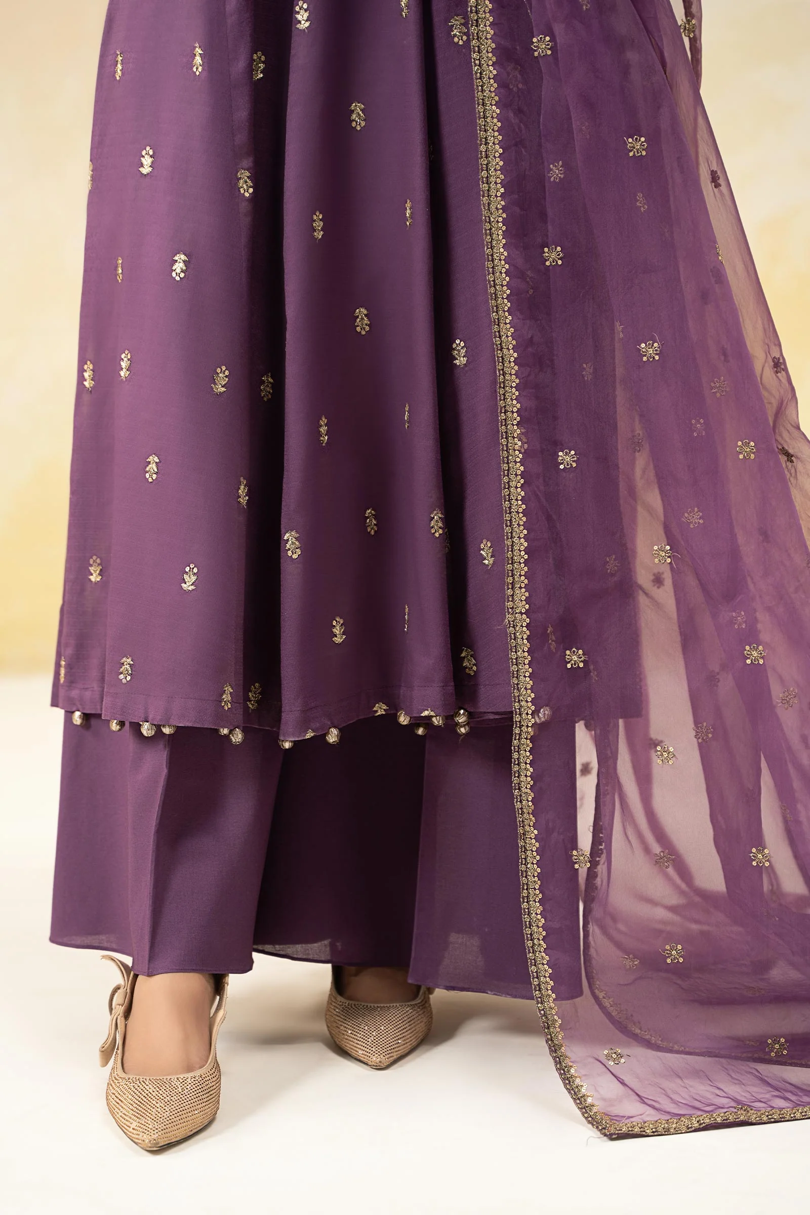 3 Piece Embroidered Lawn Suit - Image 4