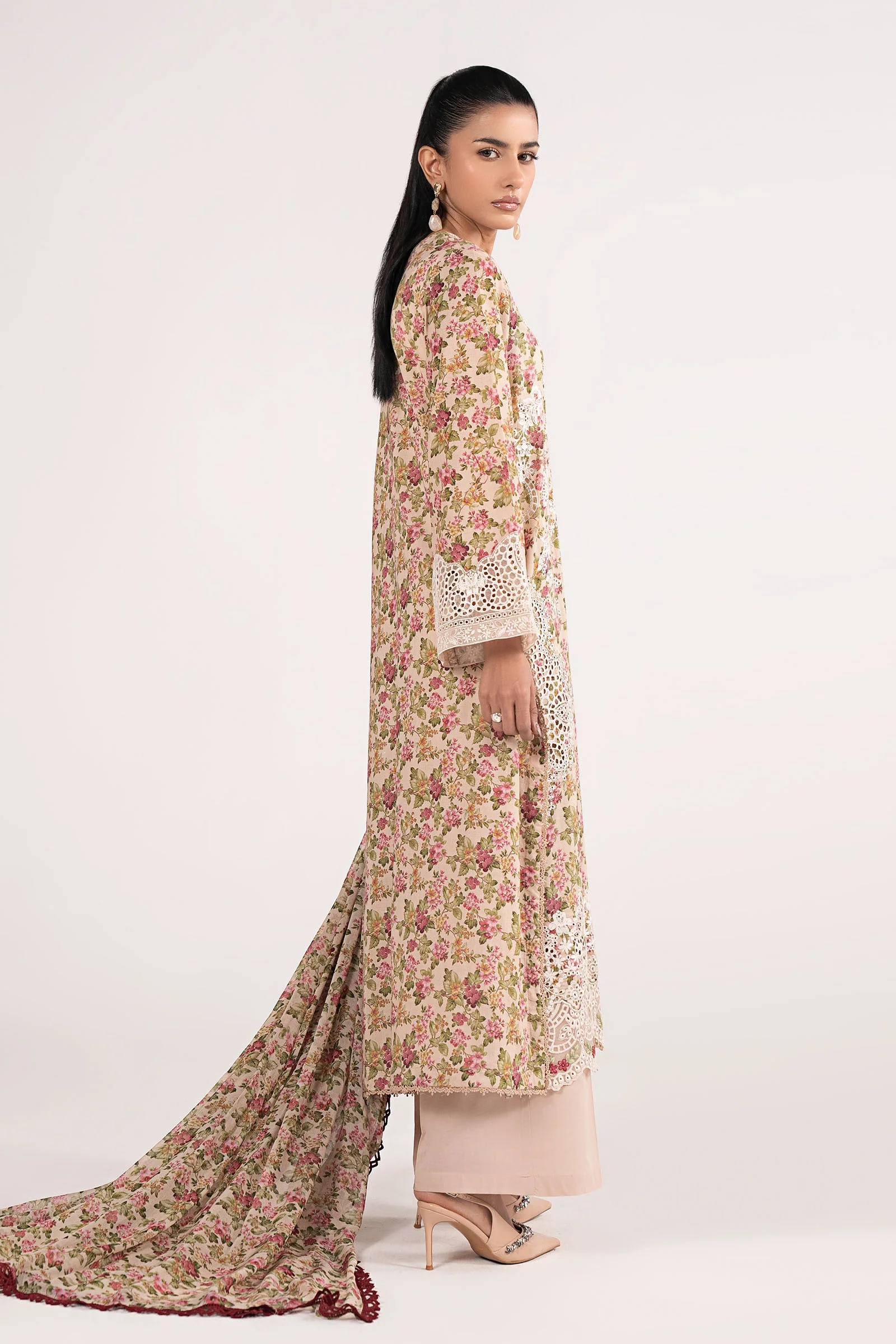 3 Piece Embroidered Net Suit - Image 10