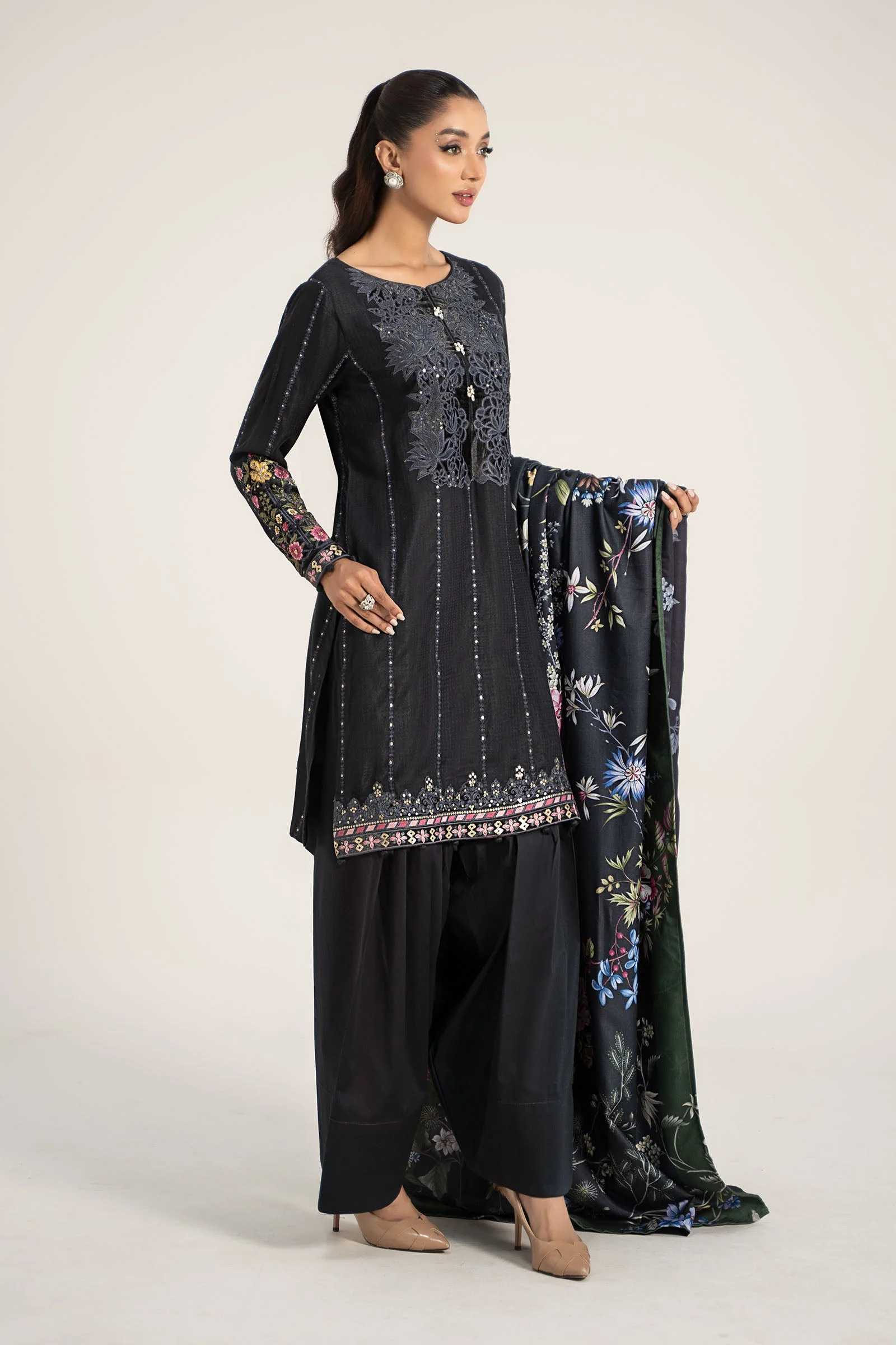 3 Piece Embroidered Linen Suit - Image 4
