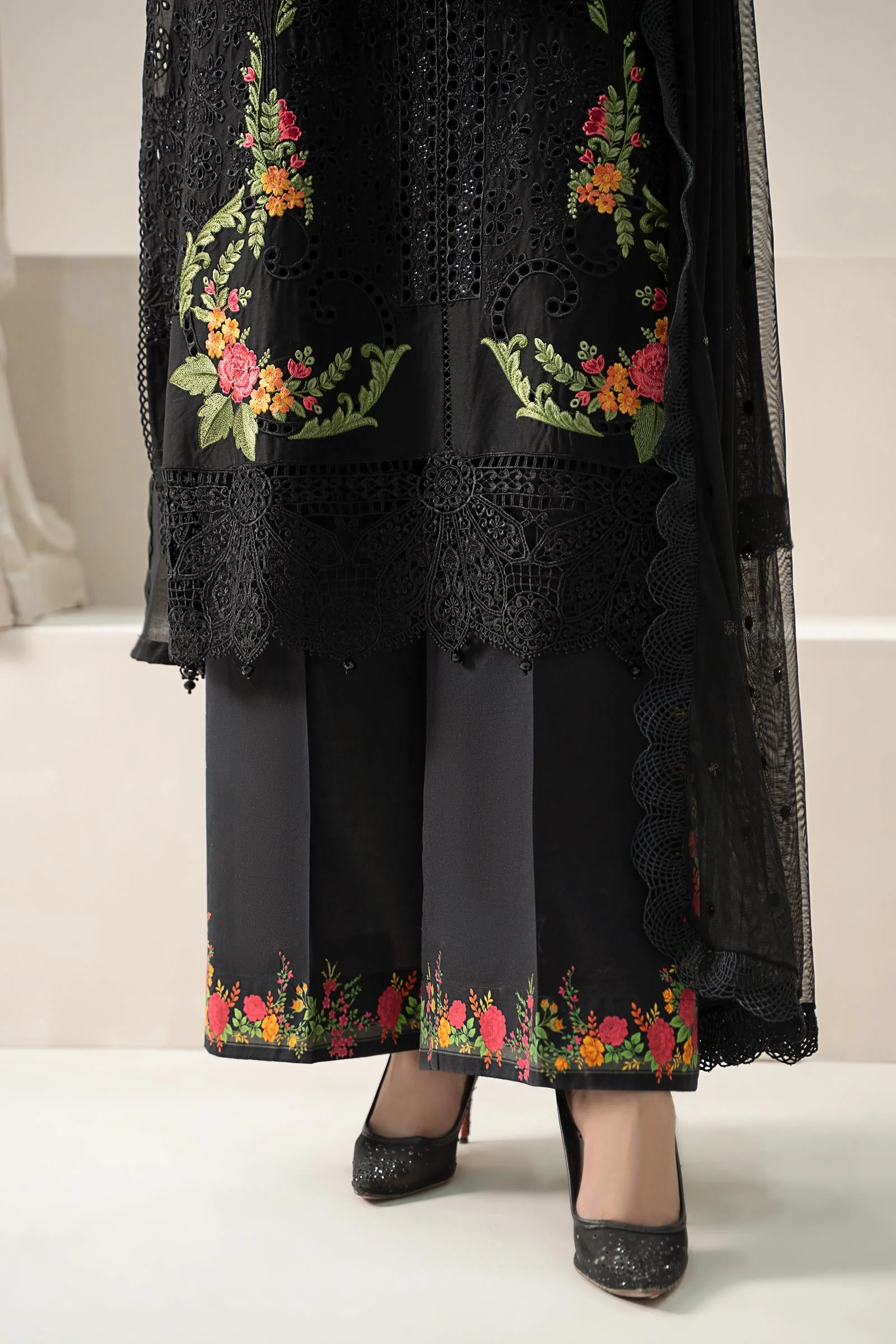 3 Piece Embroidered Lawn Suit | ELS-25-01 - Image 6