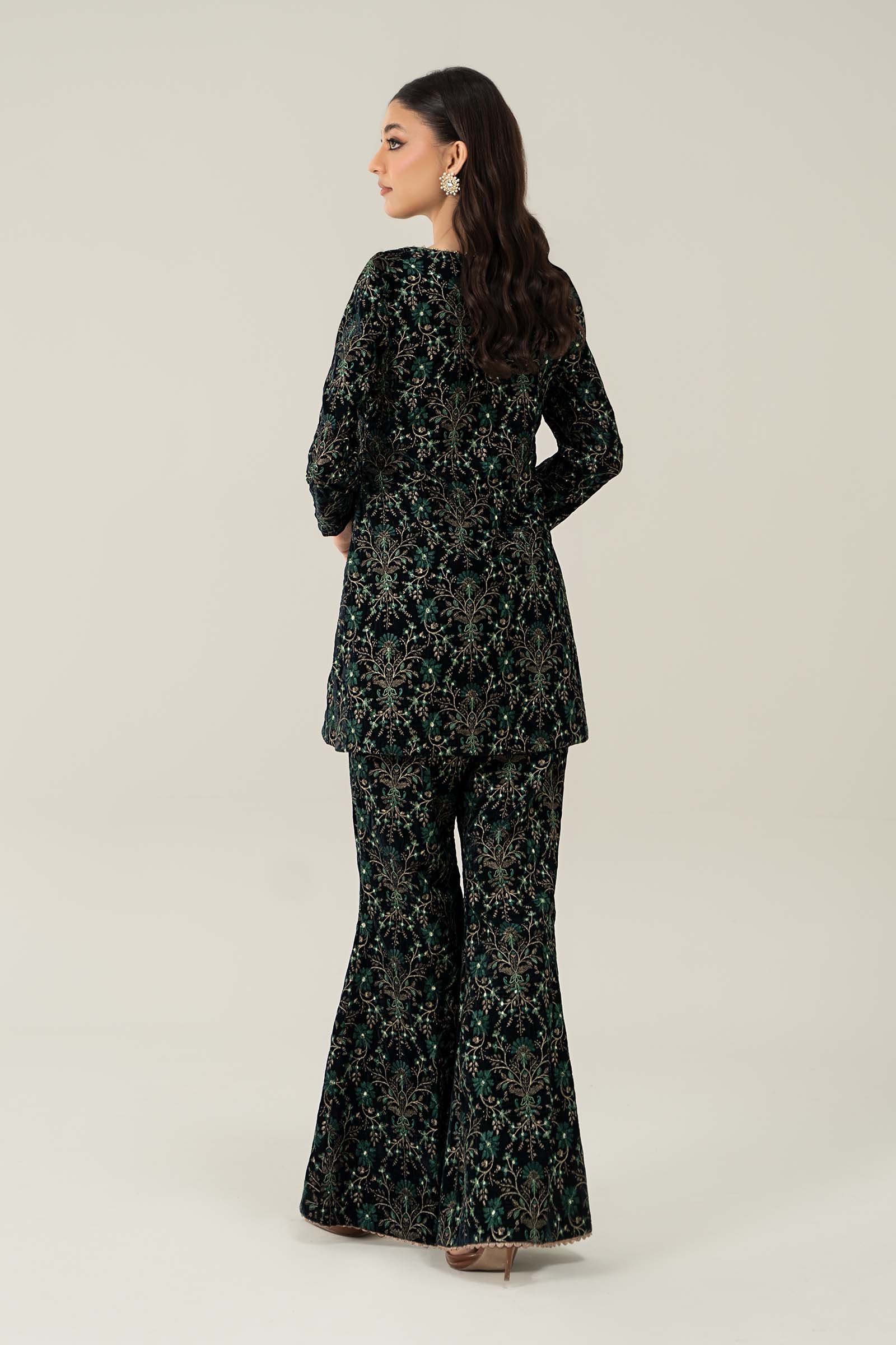 Embroidered Velvet Fabric (1Pc) | LF-733 - Image 4