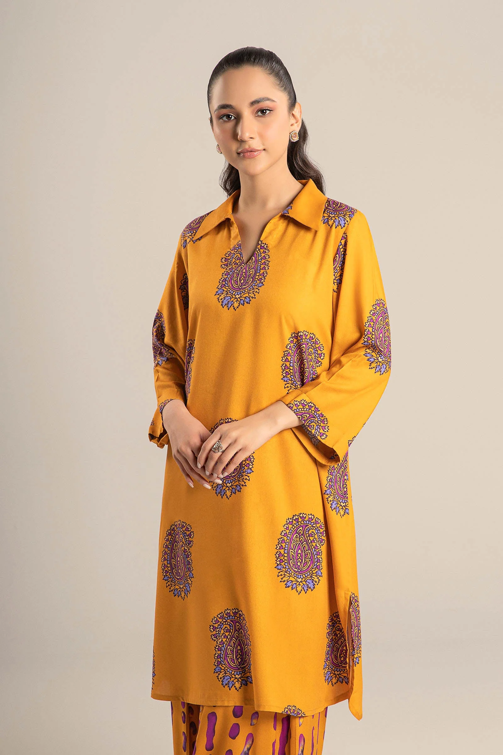 2 Pc Printed Arabic Lawn Suit - Image 3