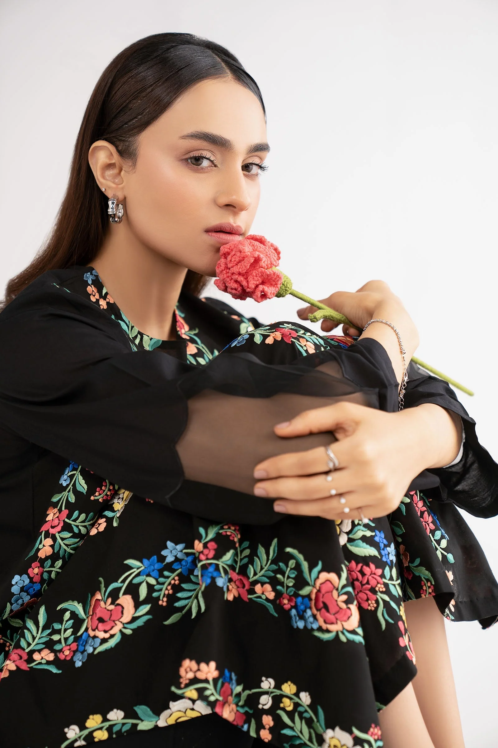 2 Pc Embroidered Lawn Suit - Image 7