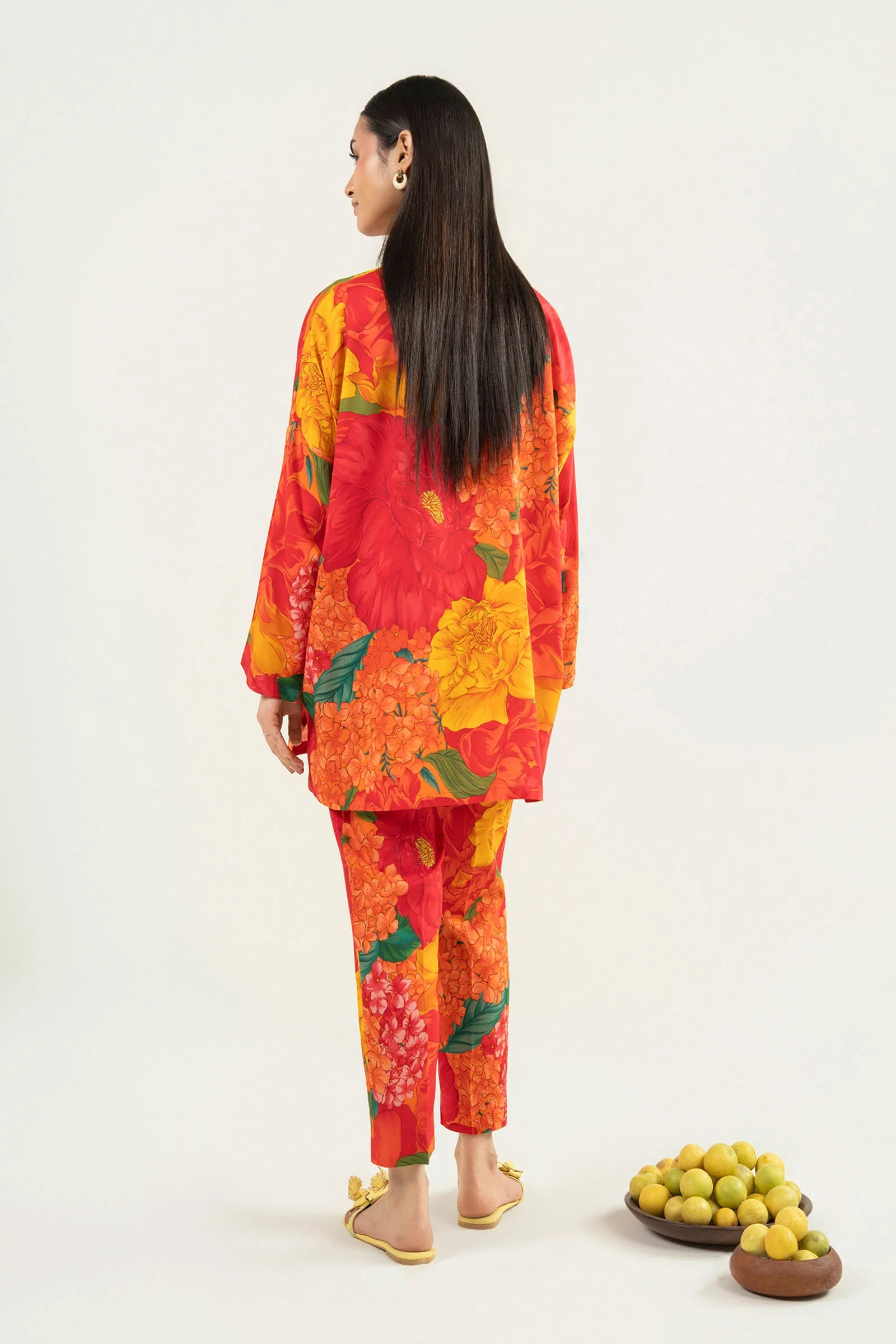 2 Pc Printed Arabic Lawn Suit - Image 5