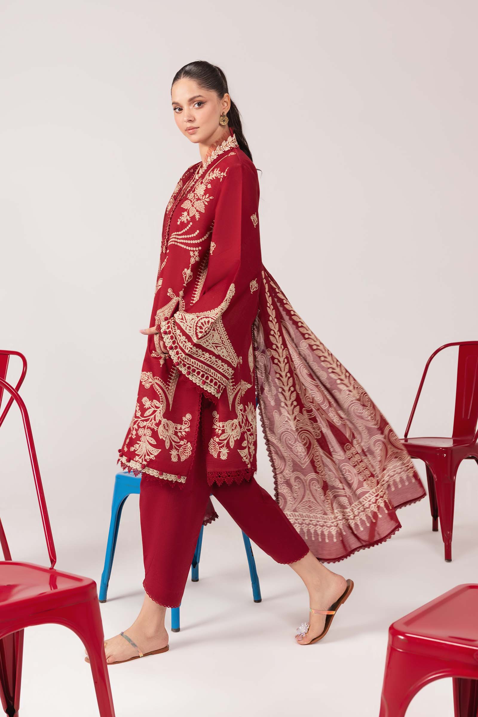 3 Pc Unstitched Embroidered Lawn Suit - Image 2