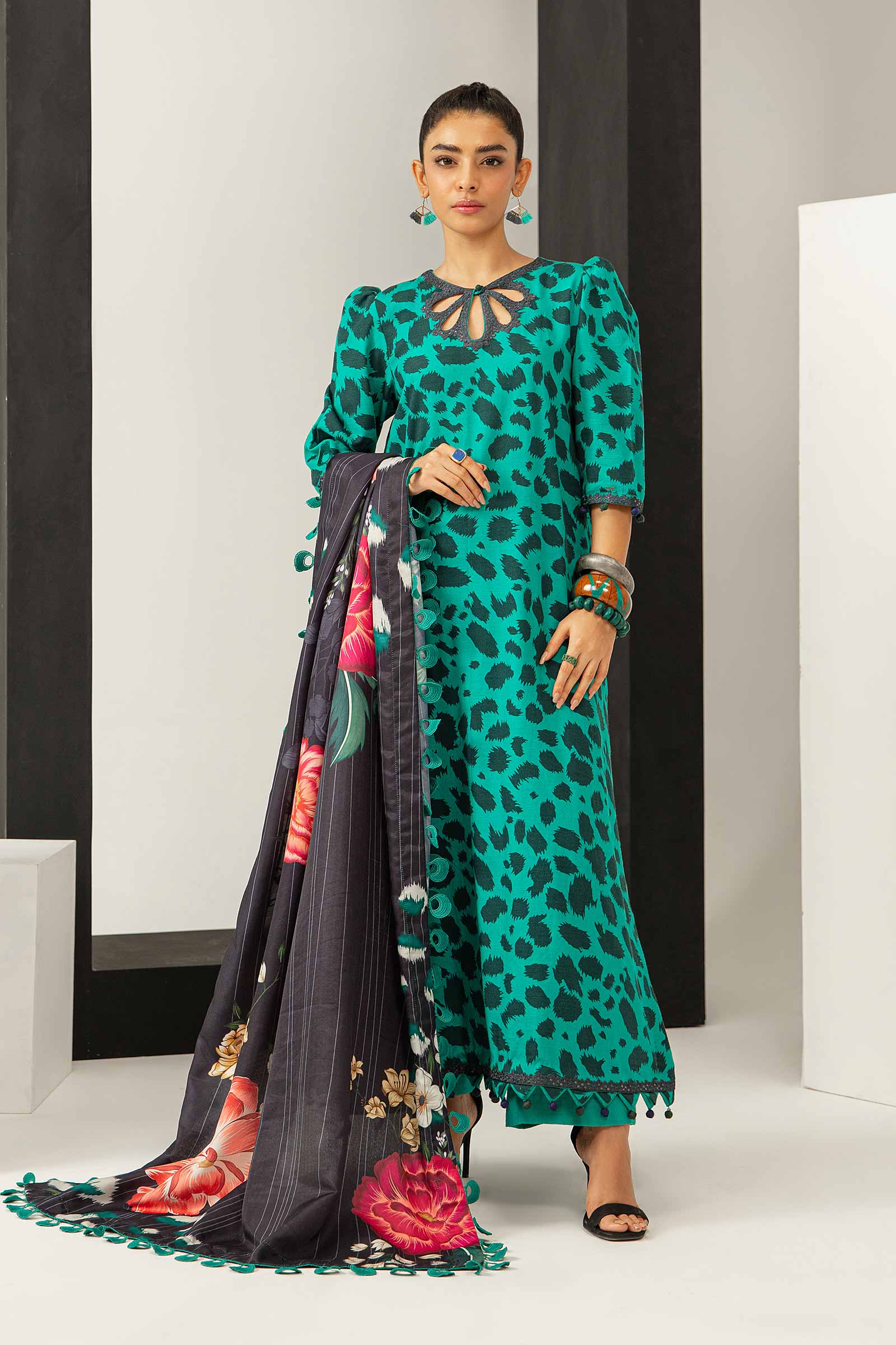 3 Piece - Khaddar Suit | MB-US23-210-B - Image 7