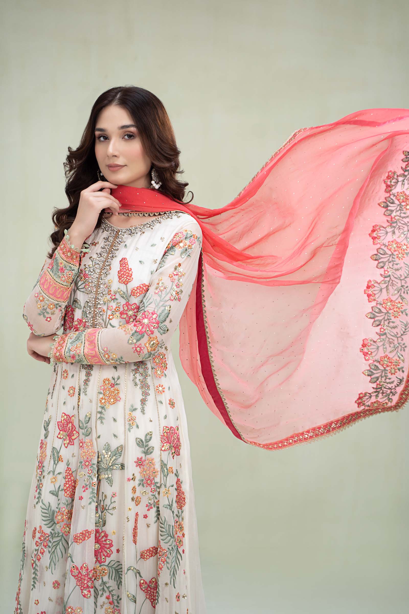 Suit Cloud White Floral MCS-23-106 - Image 3