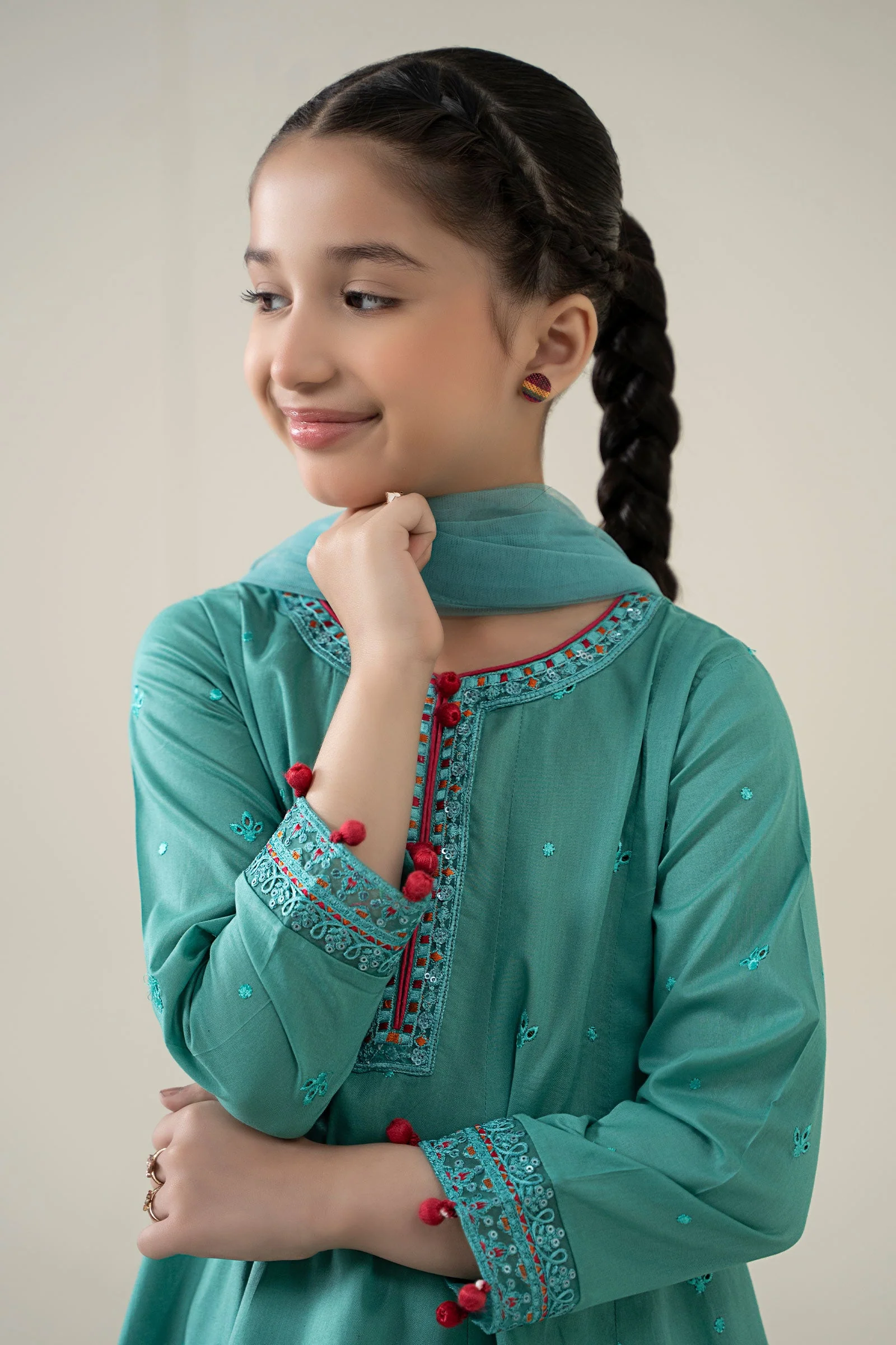 3 Piece Embroidered Lawn Suit - Image 2