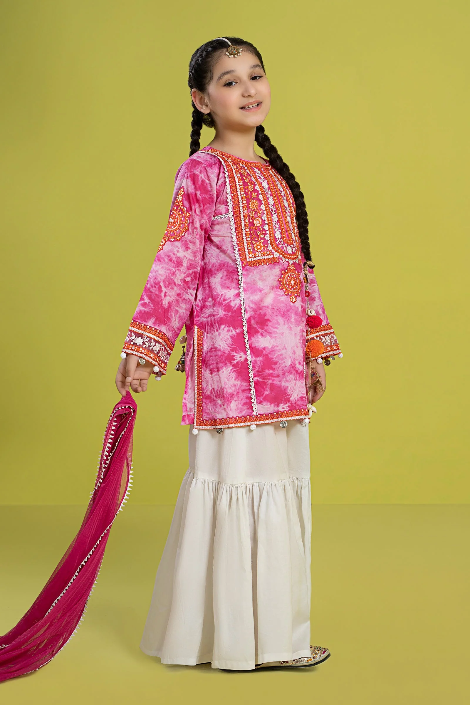 3 Piece Embroidered Lawn Suit - Image 4