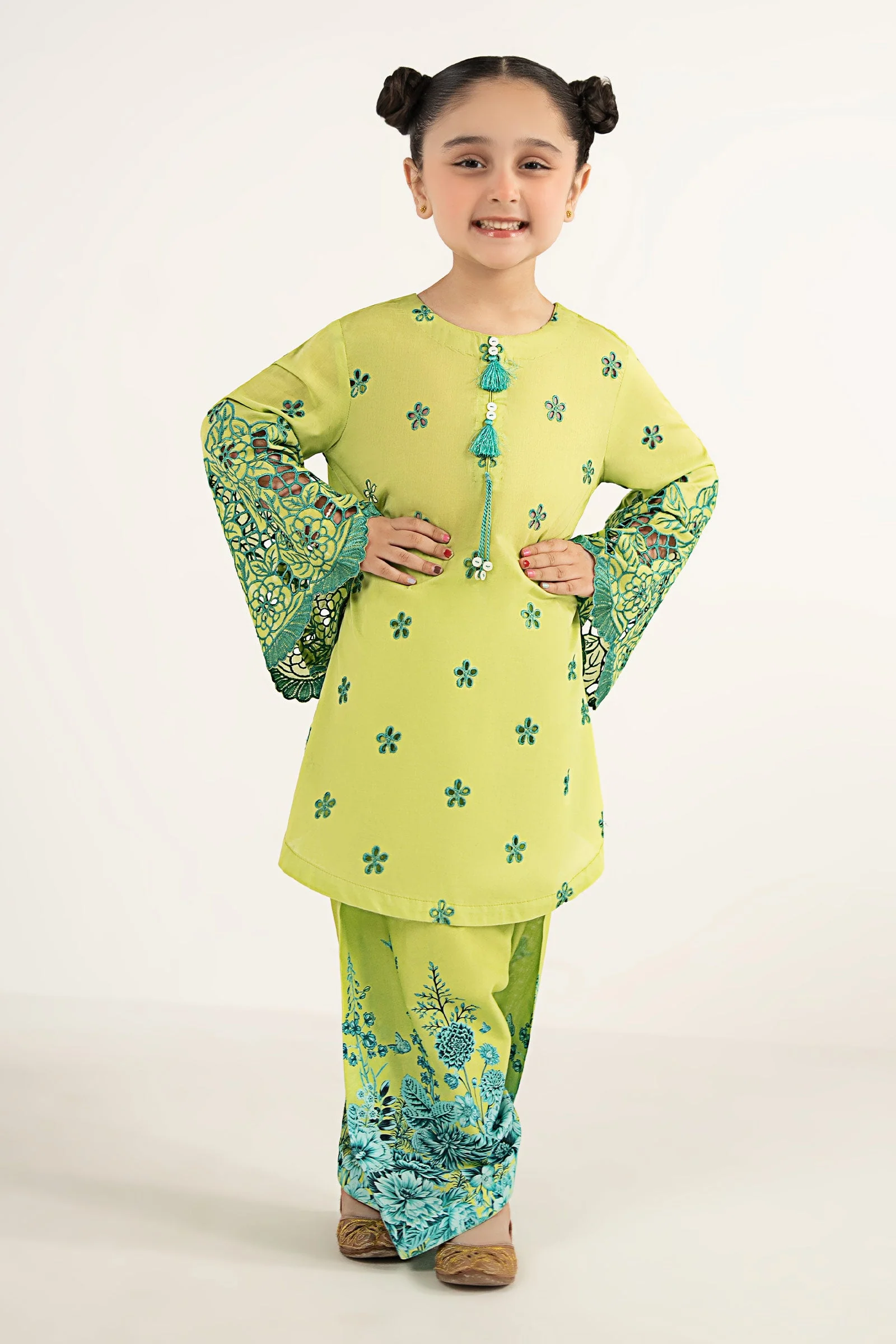 2 Piece Embroidered Lawn Suit - Image 3
