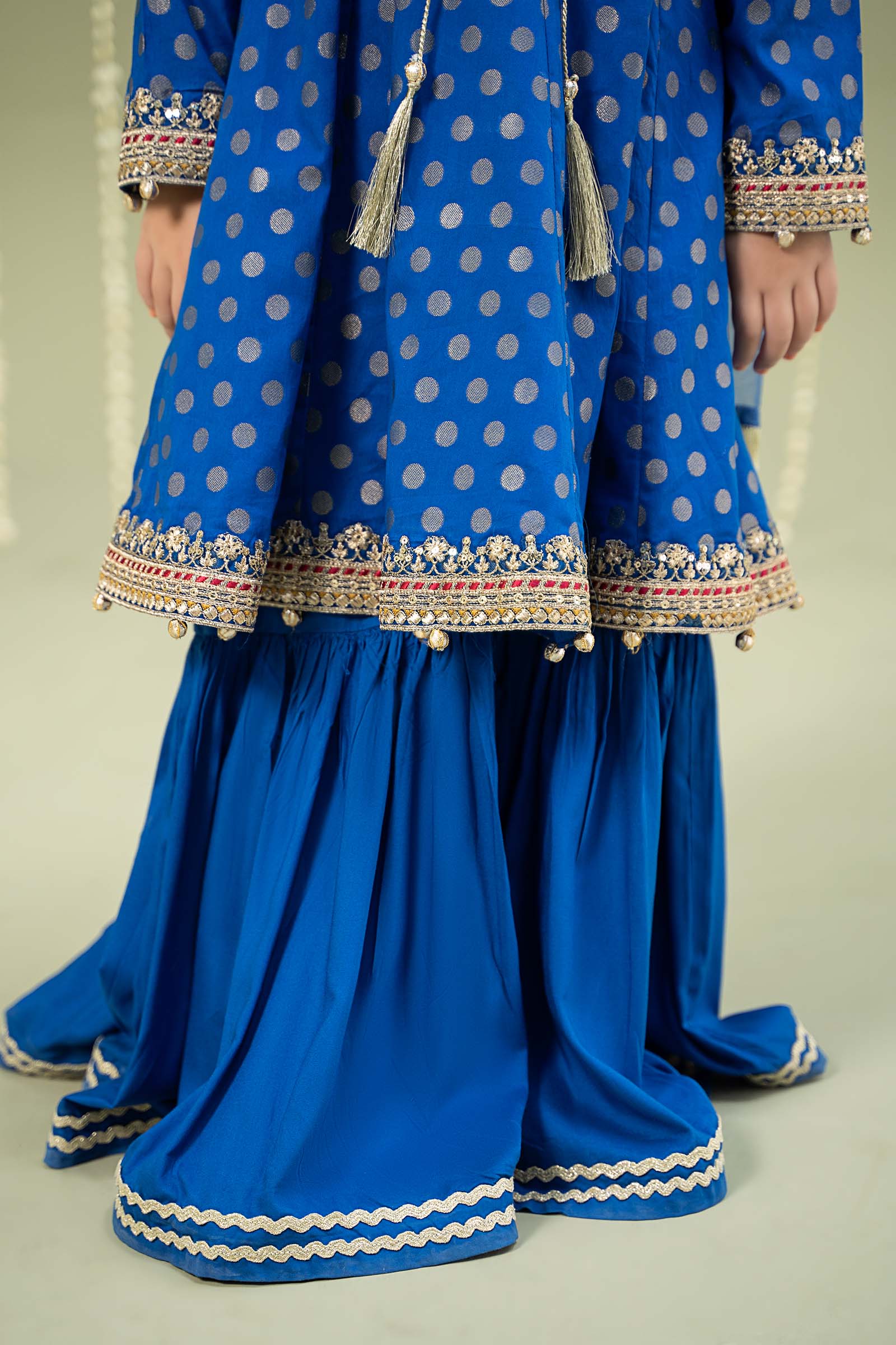 3 Piece Embroidered Jacquard Broshia Suit - Image 3
