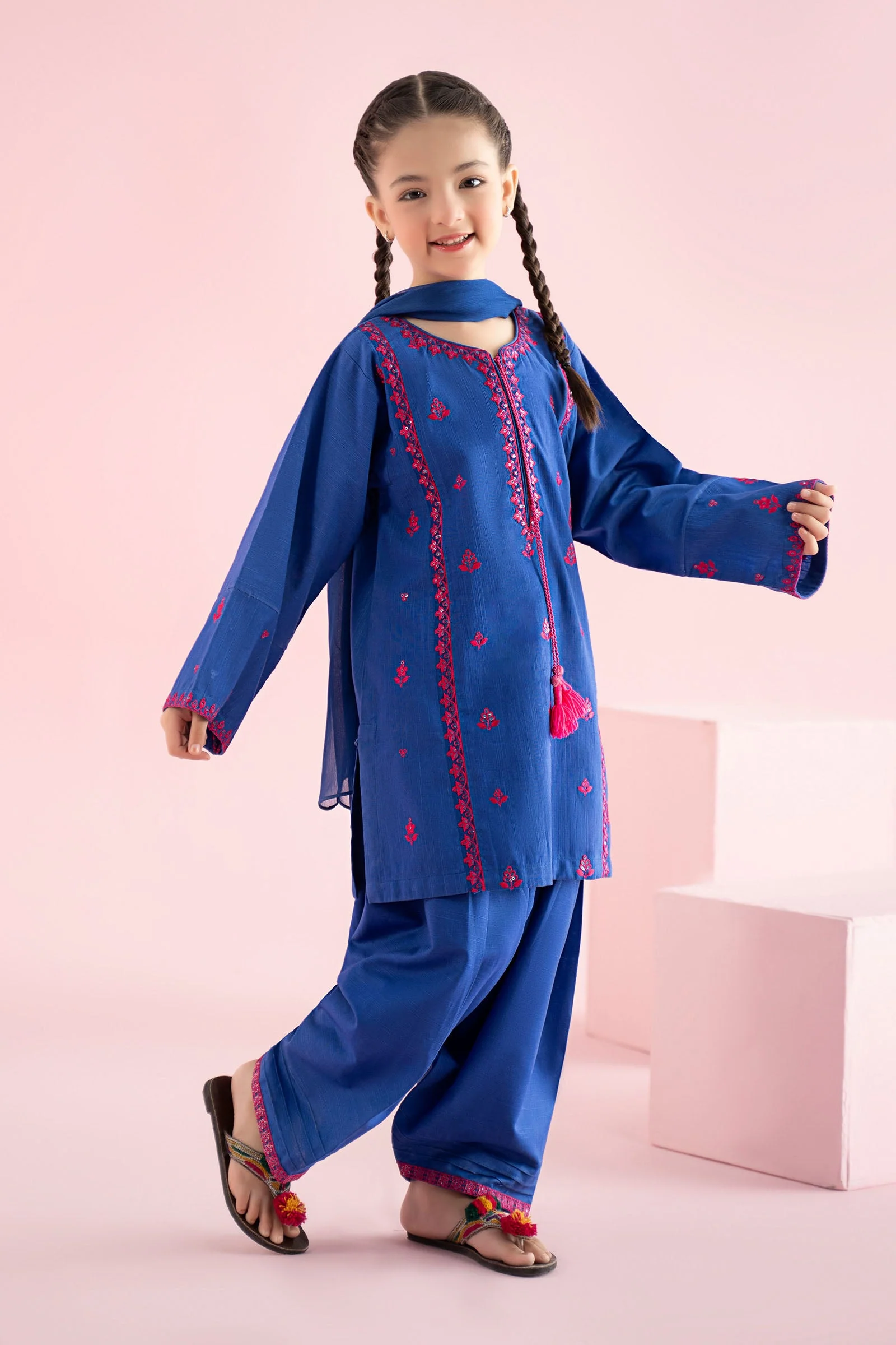 3 Piece Embroidered Khaddar Suit - Image 11
