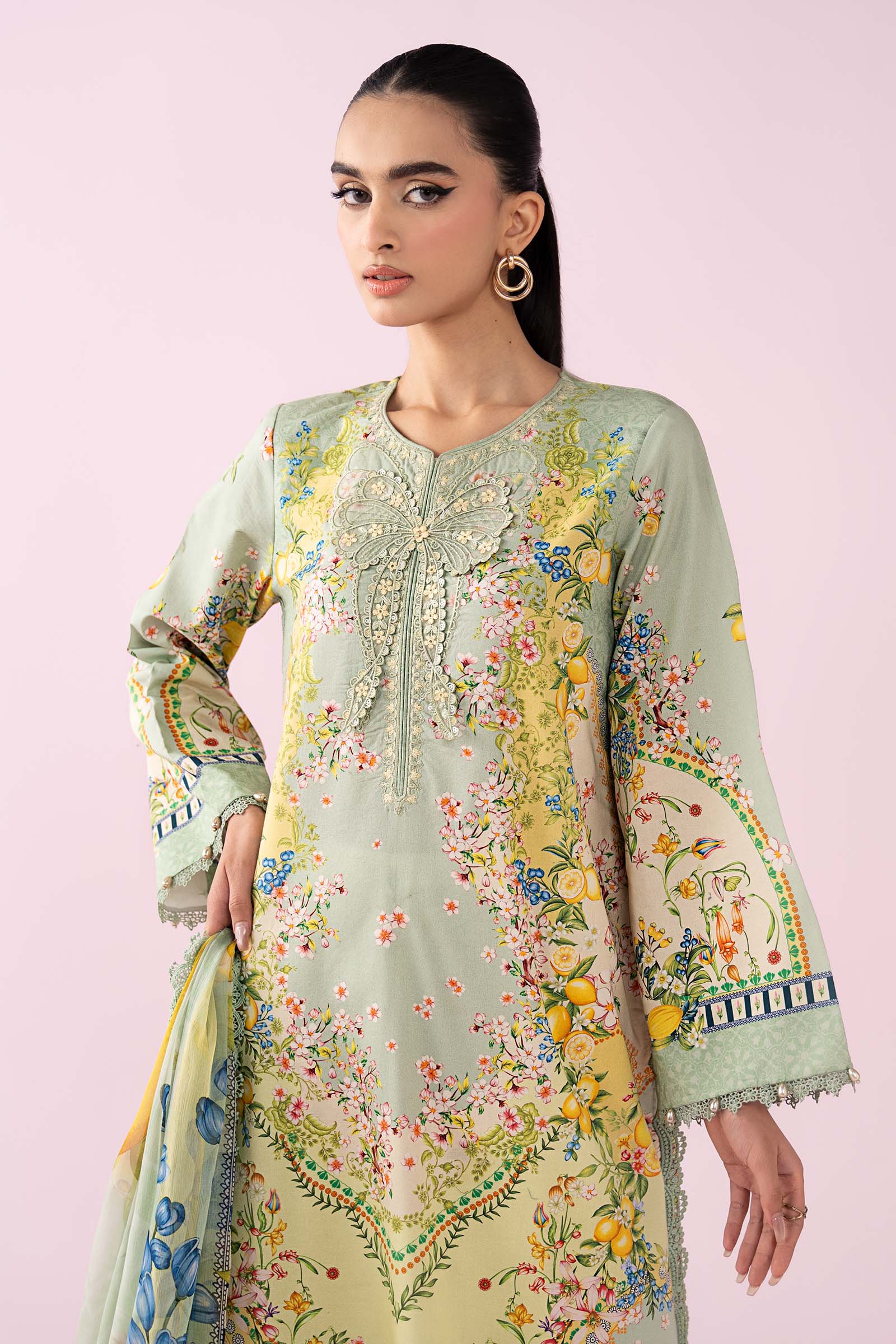 3 Piece Embroidered Lawn Suit - Image 3