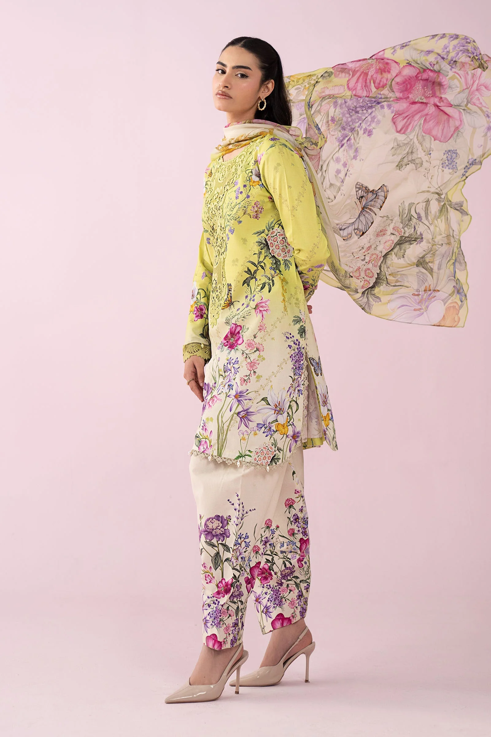 3 Piece Embroidered Lawn Suit - Image 7