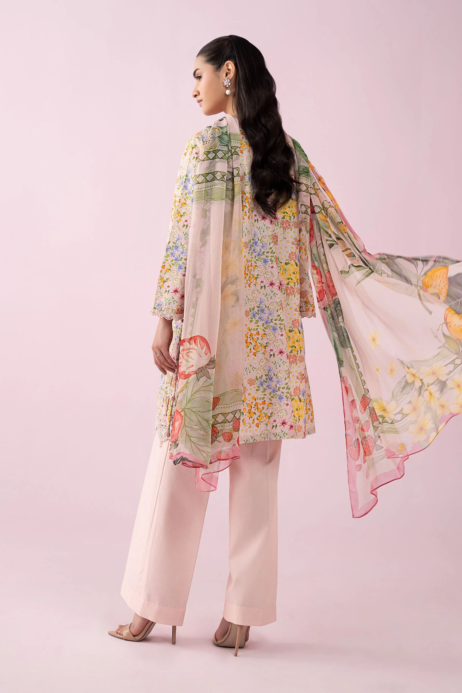 3 Piece Embroidered Lawn Suit - Image 7