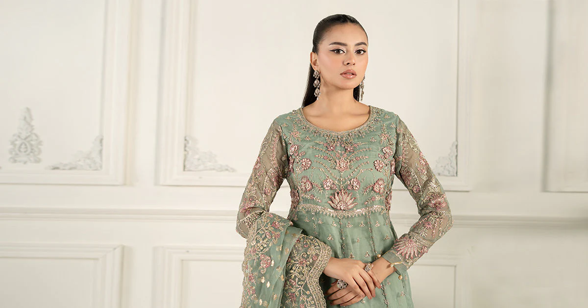 3 Piece Embroidered Organza Suit - Image 7